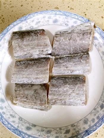 香煎带鱼段怎么做，香煎带鱼段怎么做好吃，香煎带鱼段做法