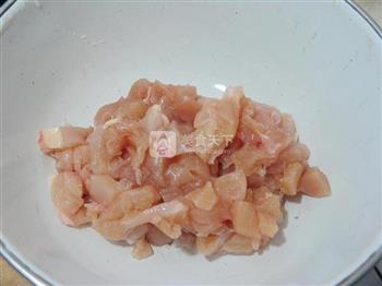 鸡肉丸菠菜汤怎么做，鸡肉丸菠菜汤怎么做好吃，鸡肉丸菠菜汤做法