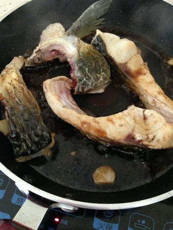 大蒜炆鱼怎么做，大蒜炆鱼怎么做好吃，大蒜炆鱼做法