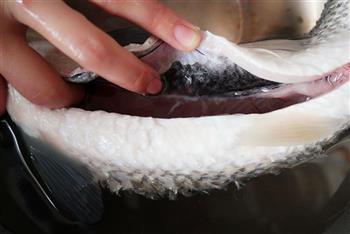 浇汁油淋鱼怎么做，浇汁油淋鱼怎么做好吃，浇汁油淋鱼做法