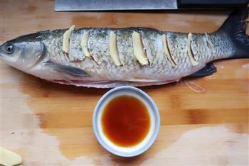 浇汁油淋鱼怎么做，浇汁油淋鱼怎么做好吃，浇汁油淋鱼做法