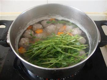 豌豆苗肉丸汤怎么做，豌豆苗肉丸汤怎么做好吃，豌豆苗肉丸汤做法