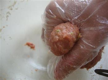 豌豆苗肉丸汤怎么做，豌豆苗肉丸汤怎么做好吃，豌豆苗肉丸汤做法