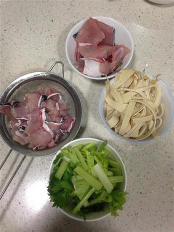 豆皮鱼片汤怎么做，豆皮鱼片汤怎么做好吃，豆皮鱼片汤做法