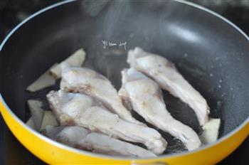 豆豉焖草鱼怎么做，豆豉焖草鱼怎么做好吃，豆豉焖草鱼做法