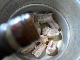海带结白菜排骨汤怎么做，海带结白菜排骨汤怎么做好吃，海带结白菜排骨汤做法