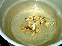 蛋清茼蒿淡菜汤怎么做，蛋清茼蒿淡菜汤怎么做好吃，蛋清茼蒿淡菜汤做法