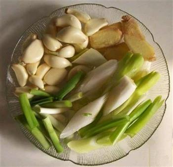 酸菜花鲢鱼片怎么做，酸菜花鲢鱼片怎么做好吃，酸菜花鲢鱼片做法