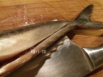 黑椒盐烤鲭鱼Mackerel怎么做，黑椒盐烤鲭鱼Mackerel怎么做好吃，黑椒盐烤鲭鱼Mackerel做法