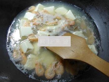 咸味虾花螺豆腐汤怎么做，咸味虾花螺豆腐汤怎么做好吃，咸味虾花螺豆腐汤做法