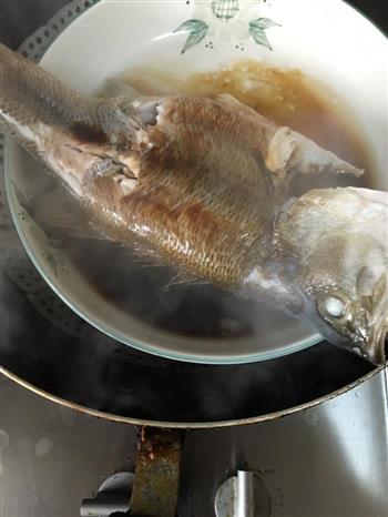 葱香鲈鱼怎么做，葱香鲈鱼怎么做好吃，葱香鲈鱼做法