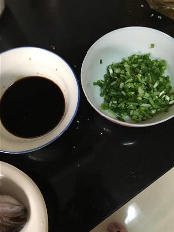 葱香鲈鱼怎么做，葱香鲈鱼怎么做好吃，葱香鲈鱼做法
