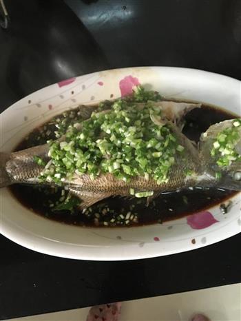 葱香鲈鱼怎么做，葱香鲈鱼怎么做好吃，葱香鲈鱼做法
