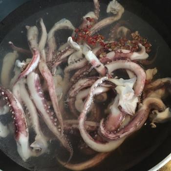 麻辣鱿鱼怎么做，麻辣鱿鱼怎么做好吃，麻辣鱿鱼做法
