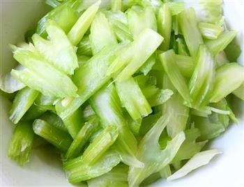 西芹百合溜虾仁怎么做，西芹百合溜虾仁怎么做好吃，西芹百合溜虾仁做法