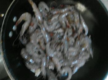 糖醋炒虾怎么做，糖醋炒虾怎么做好吃，糖醋炒虾做法