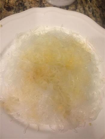 粤菜-蒜蓉粉丝蒸开边虾怎么做，粤菜-蒜蓉粉丝蒸开边虾怎么做好吃，粤菜-蒜蓉粉丝蒸开边虾做法