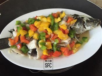 三椒鲜鱼片怎么做，三椒鲜鱼片怎么做好吃，三椒鲜鱼片做法