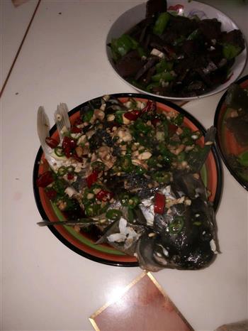 清蒸蒜香草鱼怎么做，清蒸蒜香草鱼怎么做好吃，清蒸蒜香草鱼做法