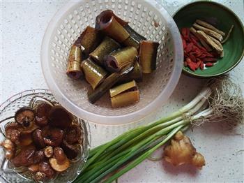 花雕炖黄鳝怎么做，花雕炖黄鳝怎么做好吃，花雕炖黄鳝做法