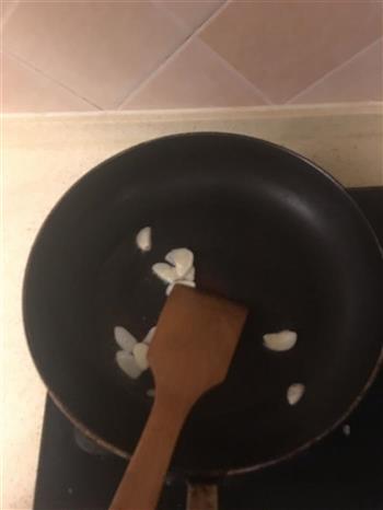 培根蘑菇海鲜意面怎么做，培根蘑菇海鲜意面怎么做好吃，培根蘑菇海鲜意面做法