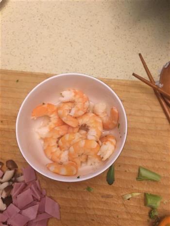 培根蘑菇海鲜意面怎么做，培根蘑菇海鲜意面怎么做好吃，培根蘑菇海鲜意面做法