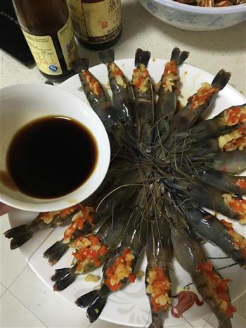 蒜蓉蒸罗氏虾怎么做，蒜蓉蒸罗氏虾怎么做好吃，蒜蓉蒸罗氏虾做法