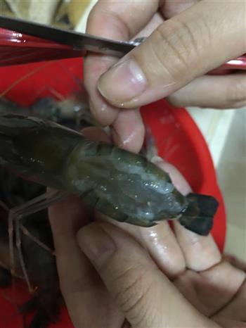 蒜蓉蒸罗氏虾怎么做，蒜蓉蒸罗氏虾怎么做好吃，蒜蓉蒸罗氏虾做法