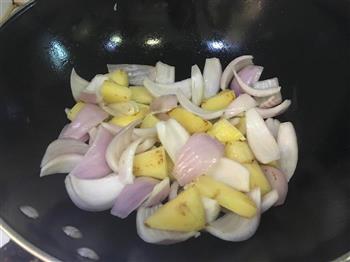 咖喱肉蟹怎么做，咖喱肉蟹怎么做好吃，咖喱肉蟹做法