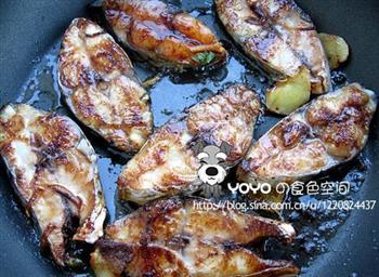 熏巴鱼 VS 嘎巴虾怎么做，熏巴鱼 VS 嘎巴虾怎么做好吃，熏巴鱼 VS 嘎巴虾做法