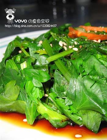白灼虾VS芹菜叶怎么做，白灼虾VS芹菜叶怎么做好吃，白灼虾VS芹菜叶做法