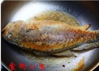 家常炖黄鱼怎么做，家常炖黄鱼怎么做好吃，家常炖黄鱼做法