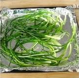 香葱烤鲫鱼怎么做，香葱烤鲫鱼怎么做好吃，香葱烤鲫鱼做法