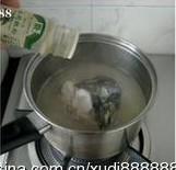 鱼头粉条汤怎么做，鱼头粉条汤怎么做好吃，鱼头粉条汤做法
