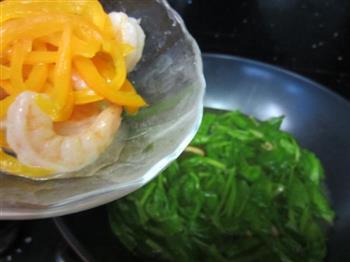 上汤豆苗虾怎么做，上汤豆苗虾怎么做好吃，上汤豆苗虾做法