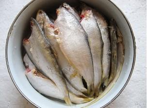 两吃油扣鱼怎么做，两吃油扣鱼怎么做好吃，两吃油扣鱼做法