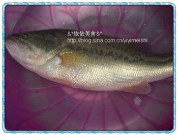 孔雀开屏蒸鲈鱼怎么做，孔雀开屏蒸鲈鱼怎么做好吃，孔雀开屏蒸鲈鱼做法