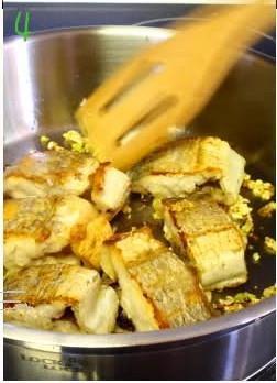 干煎盐酥带鱼怎么做，干煎盐酥带鱼怎么做好吃，干煎盐酥带鱼做法