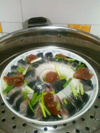 葱香酸梅蒸河鳗怎么做，葱香酸梅蒸河鳗怎么做好吃，葱香酸梅蒸河鳗做法