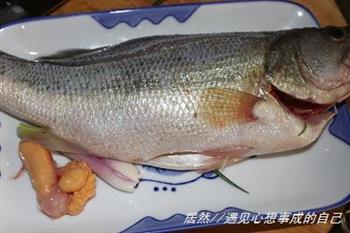 三丝盖鲈鱼怎么做，三丝盖鲈鱼怎么做好吃，三丝盖鲈鱼做法