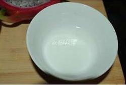 火龙果虾球怎么做，火龙果虾球怎么做好吃，火龙果虾球做法