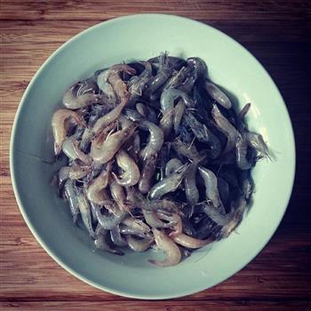 本帮油爆河虾怎么做，本帮油爆河虾怎么做好吃，本帮油爆河虾做法