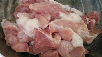 黄花鱼瘦肉白菜汤怎么做，黄花鱼瘦肉白菜汤怎么做好吃，黄花鱼瘦肉白菜汤做法