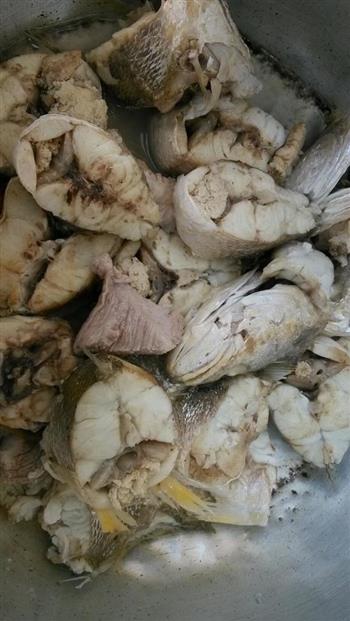 黄花鱼瘦肉白菜汤怎么做，黄花鱼瘦肉白菜汤怎么做好吃，黄花鱼瘦肉白菜汤做法