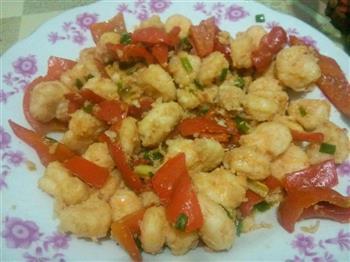 红椒炒虾仁怎么做，红椒炒虾仁怎么做好吃，红椒炒虾仁做法