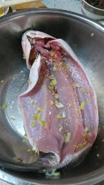农家烤草鱼怎么做，农家烤草鱼怎么做好吃，农家烤草鱼做法