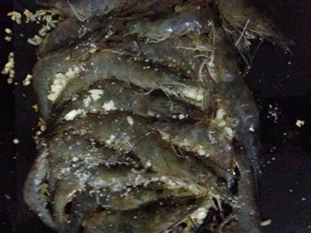 蒜蓉黄油烤虾怎么做，蒜蓉黄油烤虾怎么做好吃，蒜蓉黄油烤虾做法