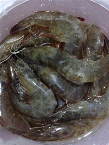 蒜蓉黄油烤虾怎么做，蒜蓉黄油烤虾怎么做好吃，蒜蓉黄油烤虾做法