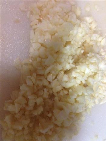 蒜茸粉丝蒸虾怎么做，蒜茸粉丝蒸虾怎么做好吃，蒜茸粉丝蒸虾做法