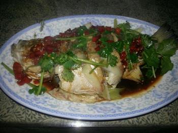 超简单的清蒸鲈鱼怎么做，超简单的清蒸鲈鱼怎么做好吃，超简单的清蒸鲈鱼做法